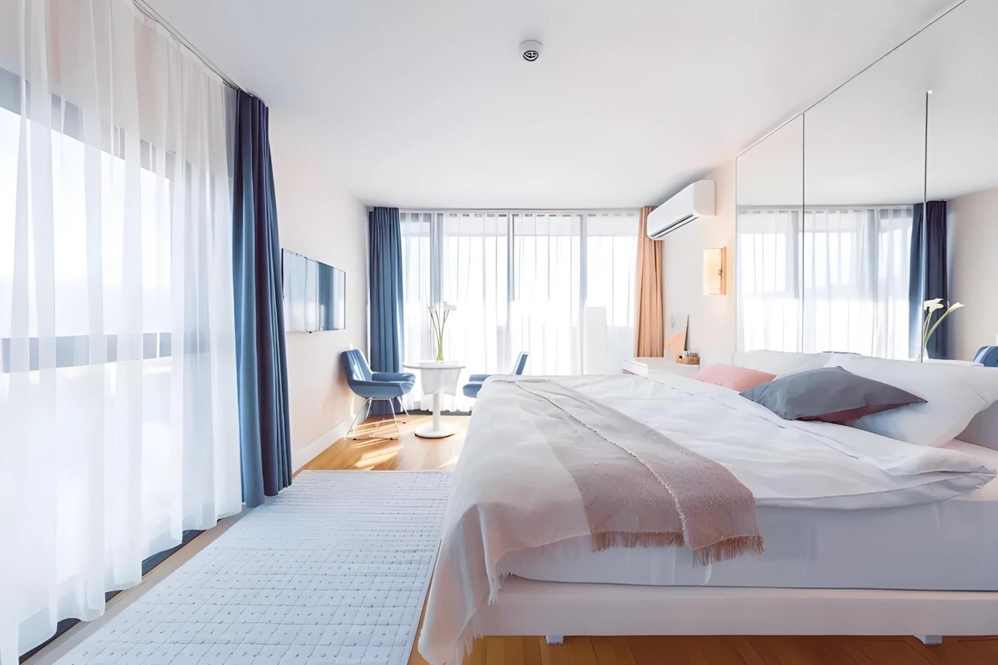Luxury Orbi City Sea View Aparthotel Batum Dış mekan fotoğraf
