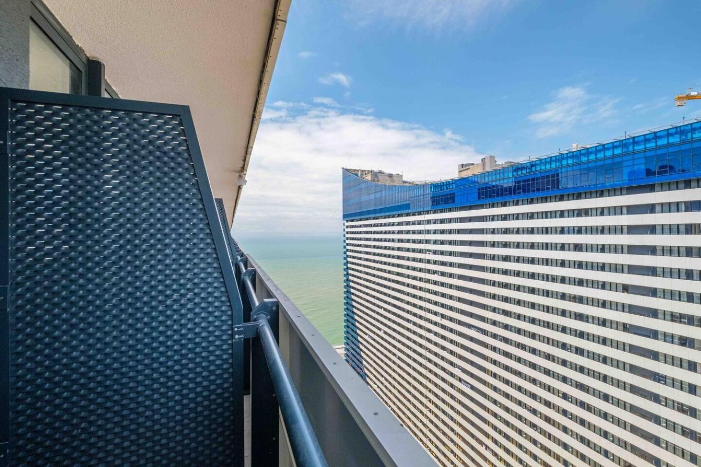 Luxury Orbi City Sea View Aparthotel Batum Dış mekan fotoğraf