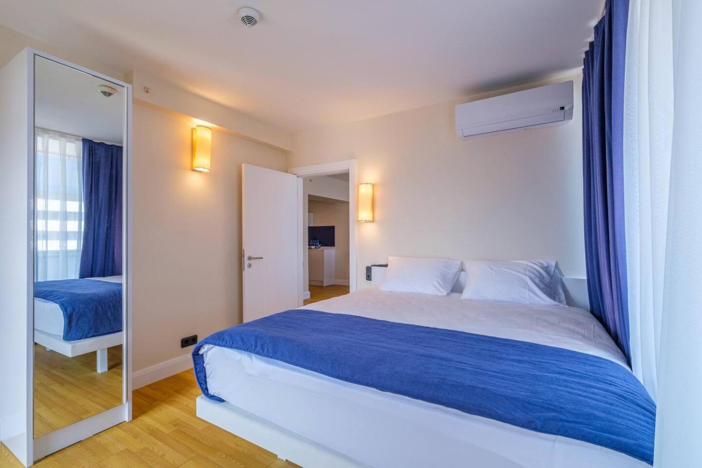 Luxury Orbi City Sea View Aparthotel Batum Dış mekan fotoğraf