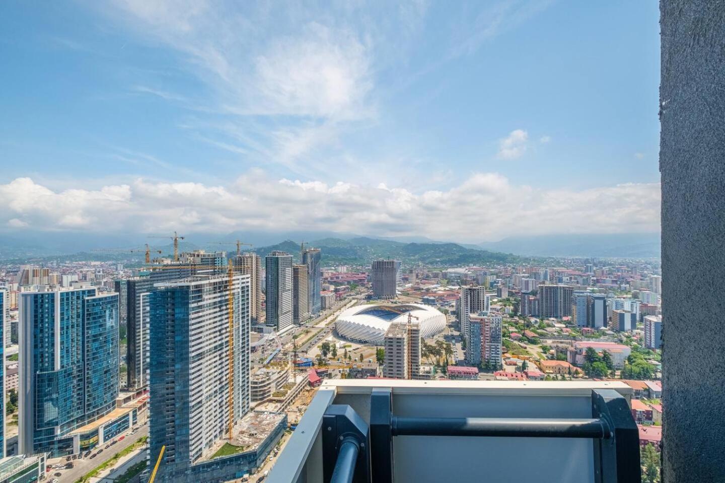 Luxury Orbi City Sea View Aparthotel Batum Dış mekan fotoğraf