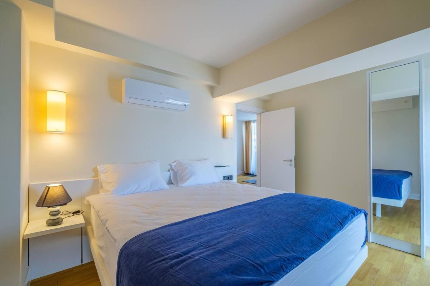 Luxury Orbi City Sea View Aparthotel Batum Dış mekan fotoğraf